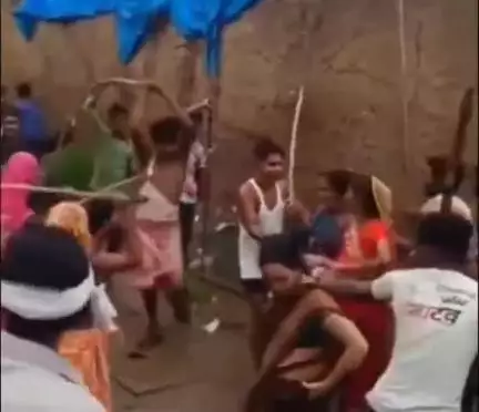 ग्वालियर गिर्द: उटीला क्षेत्र में दो पक्षों में जमकर चले लाठी-डंडे, वीडियो वायरल