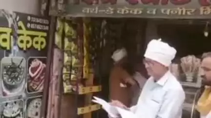 सकलडीहा: कमालपुर कस्बे में बिजली विभाग ने चलाया चेकिंग अभियान, तीन पर मुकदमा दर्ज, 13 कनेक्शन की श्रेणी बदली गई