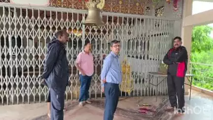 कटनी नगर: कोतवाली थाना क्षेत्र के बस स्टैंड चौकी स्थित मंदिर में चोरों ने ताला तोड़कर दान पेटी पर किया हाथ साफ