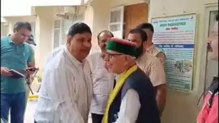 ऊना: विधायक राकेश कालिया ने क्षेत्रीय अस्पताल ऊना में लंगर सेवा में निभाई भागीदारी