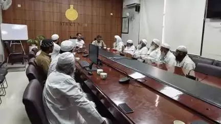 नूह: बृज मंडल जलाभिषेक यात्रा को शांतिपूर्ण ढंग से संपन्न कराने के लिए नूंह उपायुक्त ने मौलवियों के साथ की बैठक