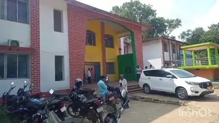 पोड़ैयाहाट: गोड्डा उपायुक्त ने पोड़ैयाहाट के मॉडल वेटनरी हॉस्पिटल व अन्य योजनाओं का निरीक्षण किया, सरकार को भेजी जाएगी रिपोर्ट