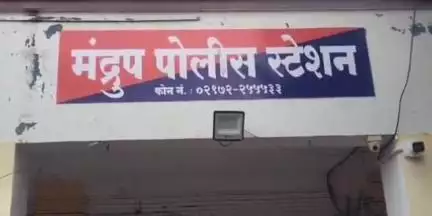 उत्तर सोलापूर: मंद्रूप येथे बहिणीशी फोनवरून बोलत असल्याच्या कारणावरून 25 वर्षीय तरुणावर धारदार शस्त्राने वार; मंद्रूप पोलिसांत गुन्हा