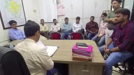 વડોદરા પશ્ચિમ: શહેરમાં પાલિકાના ટાઉન પ્લાનિંગ વિભાગમાં હોબાળો, અધિકારી અને કર્મચારીઓએ મળી ડેપ્યુટી મ્યુનિસિપલ કમિશનરને કરી રજૂઆત