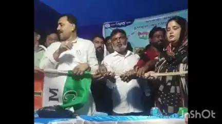 চাঁচল ২: দলবদল অব্যাহত,ভাকরি তে বাম কংগ্রেস ছেড়ে তৃণমূলের যোগদান শতাধিক কর্মী সমর্থকের