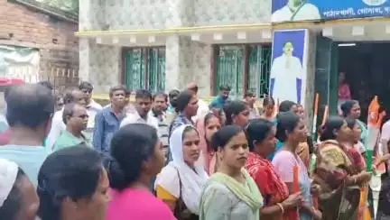 গোসাবা: পাঠানখালীতে, অঞ্চল তৃণমূলের নেতৃত্ব কর্মীদের নিয়ে তৃণমূলের শহীদ দিবসের প্রস্তুতি মিটিং করলেন অঞ্চল সভাপতি,উপস্থিত প্রধান