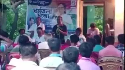 হাড়োয়া: একুশে জুলাই ধর্মতলায় সমাবেশ উপলক্ষে মাখলা এলাকায় তৃণমূলের প্রস্তুতি সভা