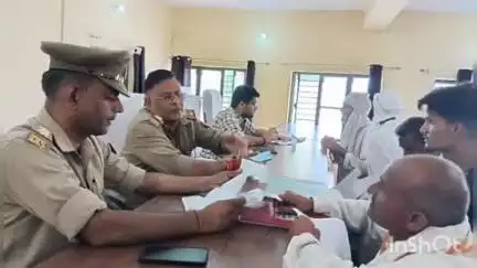 इगलास: इगलास कोतवाली सभागार में उप जिलाधिकारी इगलास की अध्यक्षता में आयोजित हुआ थाना दिवस