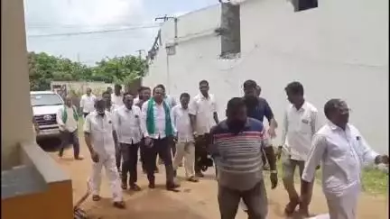 నిజామాబాద్ రూరల్: ధర్పల్లిలో ఇందిరమ్మ ఇండ్ల నిర్మాణాలను పరిశీలించిన రూరల్ ఎమ్మెల్యే భూపతిరెడ్డి
