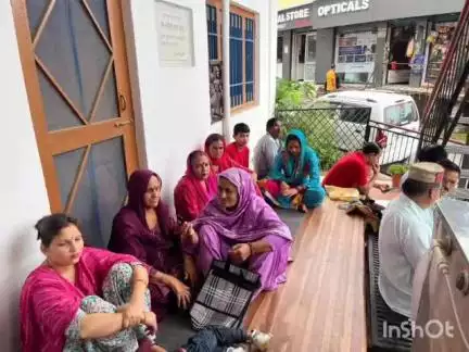 बल्दवाड़ा: सेवा संकल्प समिति सरकाघाट ने आपदा प्रभावितों को भेजी वित्तीय सहायता