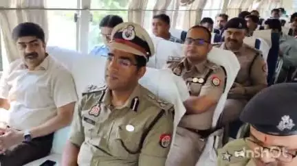 हर्रैया: मंडलायुक्त अखिलेश सिंह ने डीआईजी व अन्य अधिकारियों के साथ कावड़ यात्रा को लेकर घघौआ में दिए दिशा निर्देश