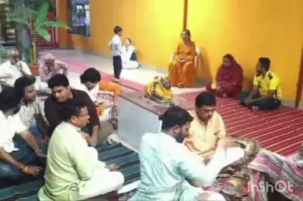 देवास नगर: देवास में गायत्री शक्तिपीठ के पास हुआ गुरु पूजन और 51 पौधों का रोपण
