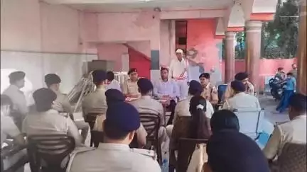 समस्तीपुर: थानेश्वर मंदिर में भक्तों की भीड़ के दौरान विधि व्यवस्था बनाए रखने के लिए डीएसपी एवं एसडीओ ने की बैठक