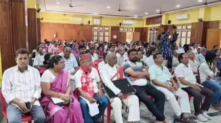 ଛତ୍ରପୁର: ବ୍ରହ୍ମପୁର ସ୍ଥିତ ସହୀଦ ଲକ୍ଷ୍ମଣ ନାୟକ କମ୍ୟୁନିଟି ହଲ୍ ଠାରେ ପୂର୍ବତନ ବିଧାୟକ ବିଶ୍ୱନାଥ ସାହୁଙ୍କ ଜନ୍ମ ଶତବାର୍ଷିକୀ ସମାରୋହ