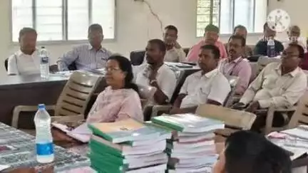 भानुप्रतापपुर: अनुविभागीय अधिकारी भानुप्रतापपुर के उपस्थिति में जाति प्रमाण पत्र के कार्यशाला का किया गया आयोजन।