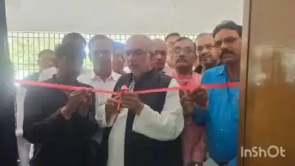 चौपारण: बरही विधायक मनोज कुमार यादव ने चौपारण सीएचसी में नई जांच लैब का उद्घाटन किया