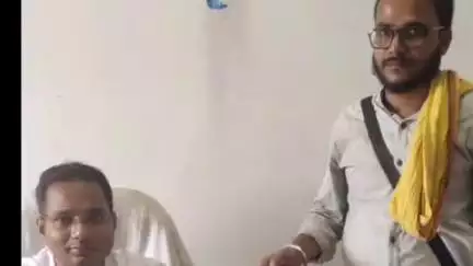 बेनीपुर: एमएसयू कार्यकर्ताओं ने शनिवार को अलीनगर बीडीओ को सौंपा मांग पत्र