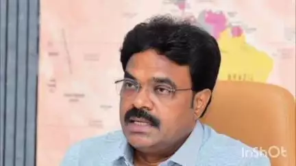 నల్లబర్లి పొగాకు కొనుగోళ్ల తీరుపై కలెక్టర్ వీడియో కాన్ఫరెన్స్,పాల్గొన్న పర్చూరు ఎమ్మెల్యే ఏలూరి, రైతులకు పూర్తి భరోసా