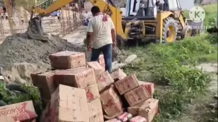 पटेढ़ी बेलसर: बेलसर थाना में लगभग 1100 लीटर विदेशी शराब का किया गया विनिष्टीकरण