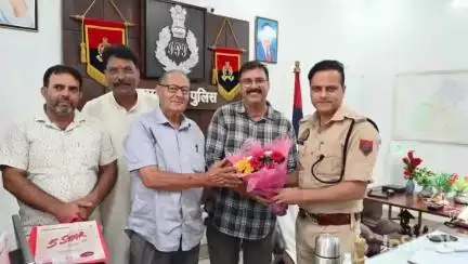 सहारनपुर: कोतवाली देहात क्षेत्र में चोरी का खुलासा होने पर वादी ने पुलिस को कहा धन्यवाद, 15 लाख रुपये के जेवरात बरामद