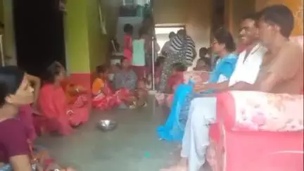 রামপুরহাট ২: কর্মীদের মনোবল চাঙ্গা করতে মহিলা কর্মীদের নিয়ে বিজেপির সাংগঠনিক বৈঠক মাড়গ্রামে