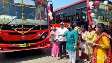 वरोरा: वरोरा येथे एस.टी. महामंडळाच्या ५ नवीन बसगाड्यांचा आ. करण देवतळे यांच्या हस्ते लोकार्पण सोहळा