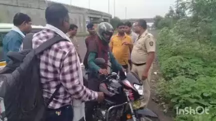 सावनेर: पोलीस स्टेशन सावनेर हद्दीत येणाऱ्या छिंदवाडा रोड उडान पुलाजवळ दुचाकी चा अपघात