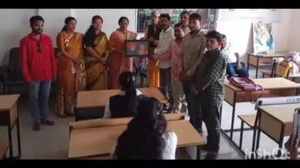 आठनेर: नगर के शासकीय महाविद्यालय में 'आप' नेताओं ने शिक्षकों का सम्मान किया, छात्रों संग किया वृक्षारोपण