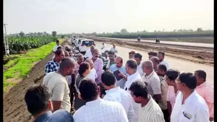 बुरहानपुर नगर: बुरहानपुर: दापोरा के किसानों के लिए इच्छापुर में बनेगा अंडर ब्रिज, विधायक ने किया निरीक्षण
