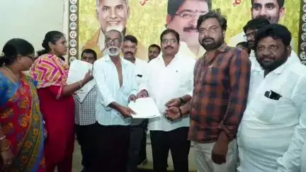 ఒంగోలు టిడిపి కార్యాలయంలో 45 మందికి సీఎం రిలీఫ్ ఫండ్ చెక్కులు పంపిణీ చేసిన ఎమ్మెల్యే దామచర్ల జనార్దన్ రావు