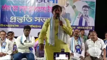 বর্ধমান ১: রবীন্দ্রভবনে ২১ জুলাইয়ের প্রস্তুতি সভামঞ্চে বিস্ফোরক মন্তব্য করলেন বর্ধমান পৌরসভার প্রাক্তন পৌরপতি প্রণব চট্টোপাধ্যায়