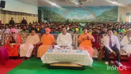 पुष्पराजगढ़: अमरकंटक के कल्याणिका विद्यालय में छात्र परिषद पदभार ग्रहण समारोह आयोजित