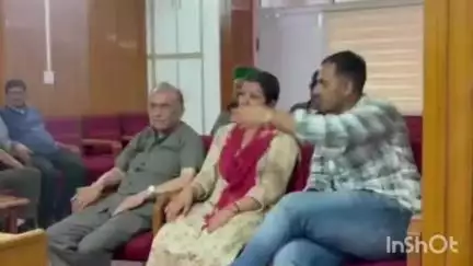 चौपाल: कूड़े के ढेर से परेशान केदी पंचायत के ग्रामीणों ने SDM को ज्ञापन सौंपकर की जल्द कार्रवाई की मांग