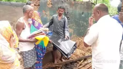 ବାଙ୍ଗିରିପୋଷି: କାନ୍ତାଗ୍ରାମରେ ବଜ୍ରପାତରେ ଜଳିଗଲା ଘର