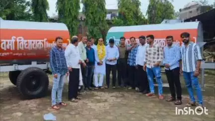 सिवनी मालवा: क्षेत्रीय विधायक प्रेम शंकर वर्मा ने मिसरोद, बम्होरी व बाईखेड़ी ग्राम को मिनी फायर ब्रिगेड टैंकर वितरित किए