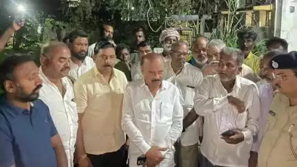 ಧಾರವಾಡ: ಕುಂದಗೋಳ ತಾಲೂಕಿನ ಬರದ್ವಾಡ ಗ್ರಾಮದ ರೈತ ಬನಸಗೌಡ ಆತ್ಮಹತ್ಯೆ: ಕುಟುಂಬ ಸದಸ್ಯರಿಗೆ ಶಾಸಕ ಎಂ ಆರ್ ಪಾಟೀಲ ಸಾಂತ್ವನ