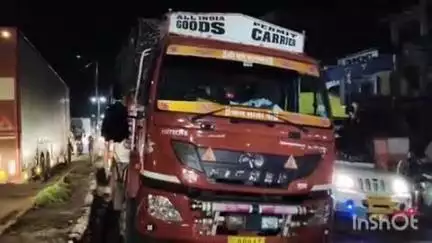 नांदगाव: मालेगाव मनमाड रोडवर चोपडा पेट्रोल पंपावर जाऊ त्या ट्रक समोर उडी मारून एकाची आत्महत्या