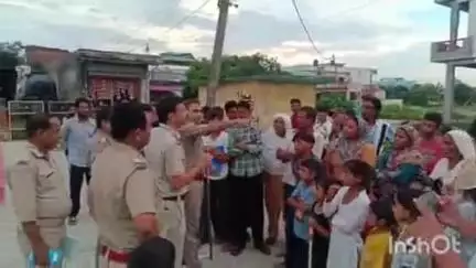 विकासनगर: कोतवाली विकासनगर पुलिस ने चलाया चैकिंग अभियान, लोगों को नशे के प्रति उत्तराखंड सरकार ने किया जागरूक