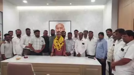 વાલિયા: એપીએમસીના પ્રમુખ અને ભરૂચ જિલ્લા કિસાન મોરચાના પ્રમુખ યોગેન્દ્રસિંહ મહિડા વિદેશ યાત્રા પૂર્ણ કરી પરત આવતા તેઓનું સ્વાગત