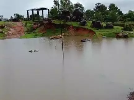 मंडी क्रेशर #पानी की #वजह से रास्ता जाम #हो गई है