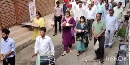 गंधवानी: गंधवानी में कालिका माता मंदिर जीर्णोद्धार के 3 वर्ष पूर्ण होने पर भव्य शोभायात्रा निकाली गई