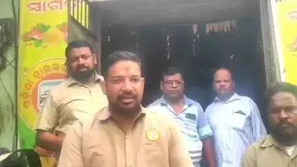 ଦେବଗଡ: ଷ୍ଟିୟରିଂ ଛାଡ ଆନ୍ଦୋଳନରୁ ଓହରିଲା ଡ୍ରାଇଭର ମହାସଙ୍ଘ, ଦେବଗଡ଼ରେ ପ୍ରତିକ୍ରିୟା ରଖିଲେ ଜିଲ୍ଲା ଡ୍ରାଇଭର ସଙ୍ଘ ସମ୍ପାଦକ