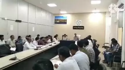 राजस्व विभाग की जिला स्तरीय बैठक संपन्न, कलेक्टर ने राजस्व प्रकरणों की प्रगति को लेकर की विस्तृत समीक्षा