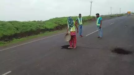 દસાડા: માર્ગ અને મકાન વિભાગ (રાજ્ય) દ્વારા માલવણ-બજાણા-પાટડી રોડનું સમારકામ કરાયું
