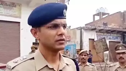शिकोहाबाद: शिकोहाबाद सर्किल से पुलिस ने अभियान चलाकर 5 घंटे में 2 एनबीडब्ल्यू अभियुक्तों को दबोचा