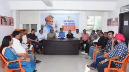 कांके: अलबर्ट एक्का चौक के पास दो दिवसीय श्री कृष्ण जन्माष्टमी महोत्सव को लेकर हुई बैठक