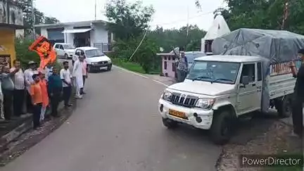 गलोड़: गोटा क्षेत्र से आपदा प्रभावित क्षेत्र के लिए राहत सामग्री लेकर निकाली गई 6 गाड़ियां, लोगों ने मिलकर जुटाई राहत सामग्री