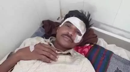 नरसिंहपुर: साईंखेड़ा में तेज रफ्तार बाइक चालक को गाय ने मारी टक्कर, चालक घायल, अस्पताल में भर्ती