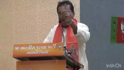 નવસારી: શહેરમાં બી.આર. ફાર્મ ખાતે CR પાટીલની હાજરીમાં સરપંચ અભિવાદન કાર્યક્રમ યોજાયો