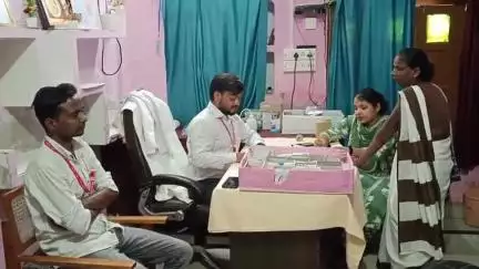 प्राथमिक स्वास्थ्य केंद्र रेतिया में जन आरोग्य मेले के तहत 53 मरीजों को मिला निःशुल्क परामर्श